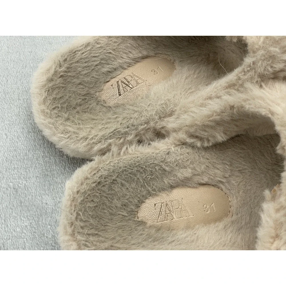 ZARA Sandals Girls Size EU31 US13 Beige Tan Faux Fur Double Strap Fuzzy Slides